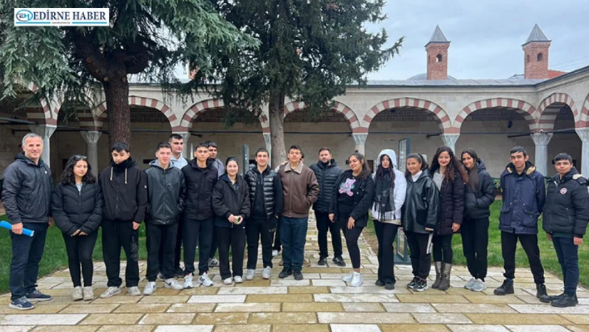 Okullar Merkezimizde Projesi ile gönüllülüğü keşfettiler