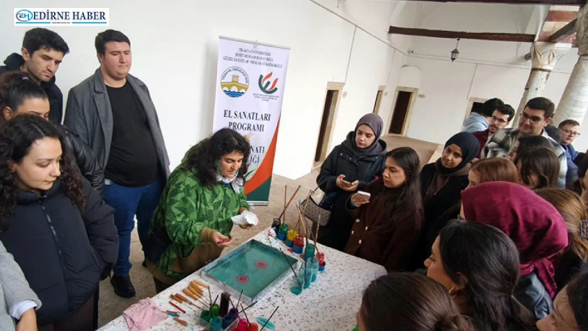 Sağlık Müzesi'nde ebru etkinliği düzenlendi