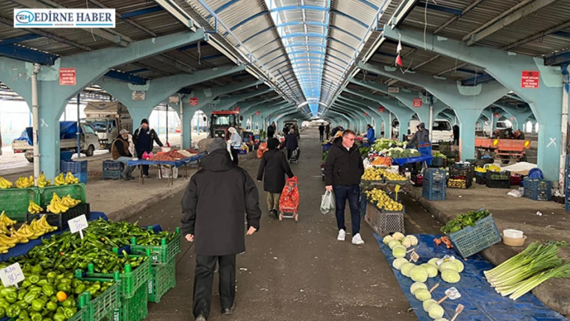 Soğuk hava Pazartesi Pazarı'nı etkiledi