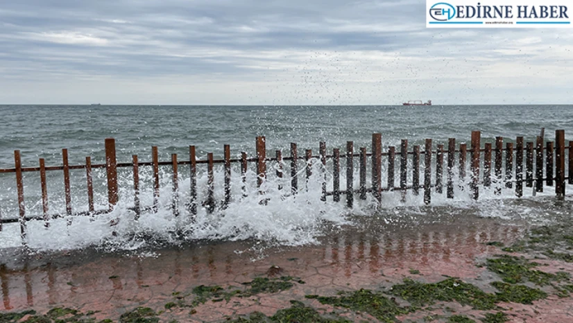 Tekirdağ'da poyraz deniz ulaşımını olumsuz etkiliyor