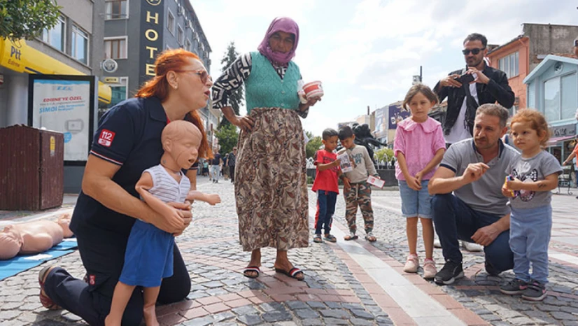 Uygulamalı ilkyardım eğitimi, vatandaşlar tarafından yoğun ilgi gördü