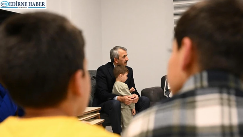 Vali Sezer devlet korumasındaki çocukların doğum gününü kutladı