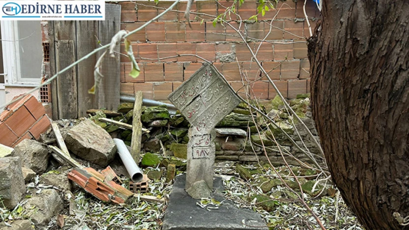 Bahçede ortaya çıkan 500 yıllık Osmanlı mezarı