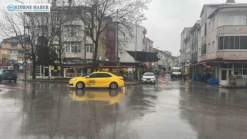 Cuma Pazarı'nın kapanması esnafı vurdu: İşler durma noktasında