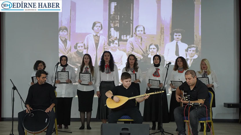 Edirne'de öğrenci ve öğretmenler birlikte sahne aldı