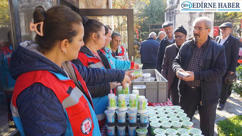 Edirne'de şehitler anısına hayır dağıtıldı