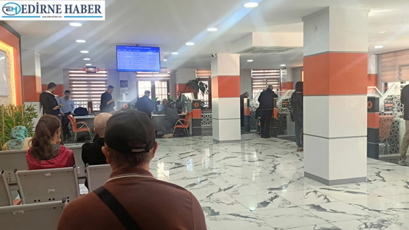 Eski tip ehliyeti olanlar soluğu nüfus müdürlüklerinde aldı