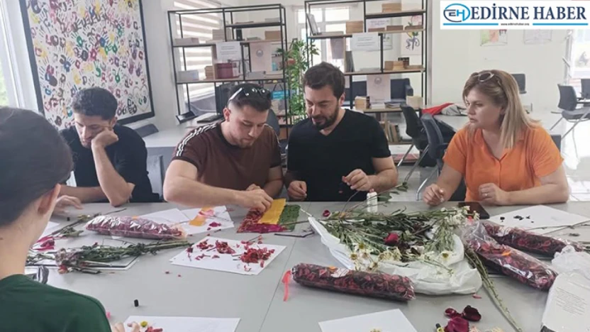 Genç Ofis'ten sanatla farkındalık etkinliği