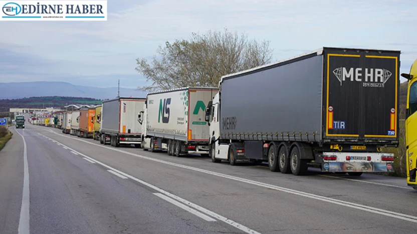 İpsala'da geçişler durdu, yük tırları diğer kapılara yöneldi