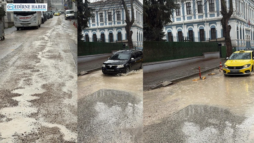 Kaleiçi'nde yağmur yeniden çileye dönüştü