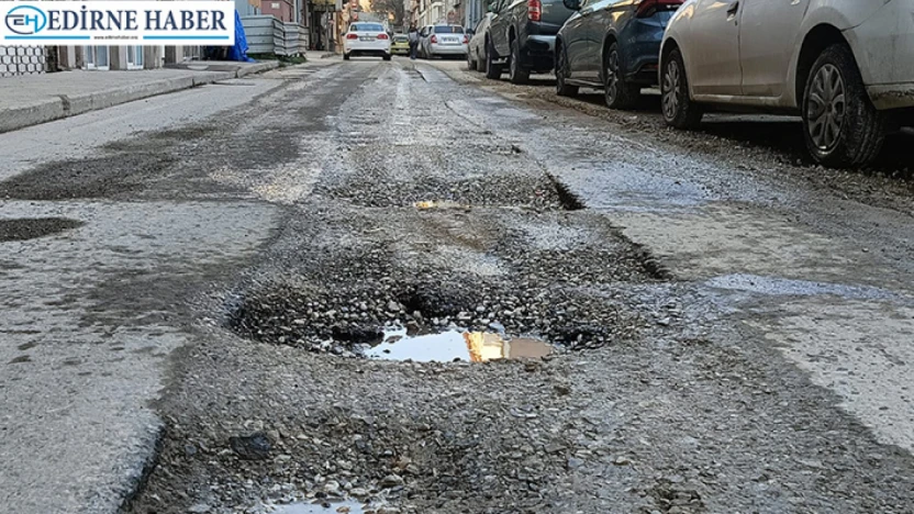 Kaleiçi sakinleri, bozulan yollardan, toz-topraktan şikayetçi değilmiş!....