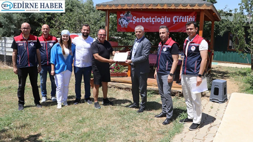 Keşan Mecidiye'de iki yeni ari işletme sertifikasını aldı!