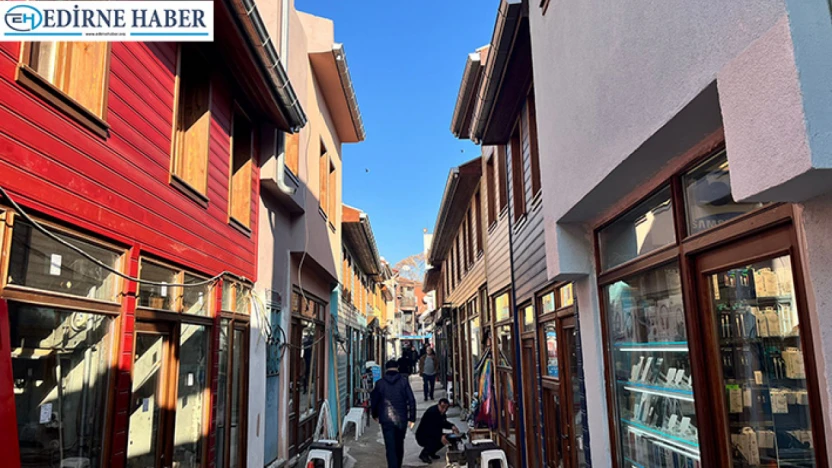 Kunduracılar Çarşısı aslına uygun şekilde ayağa kaldırıldı