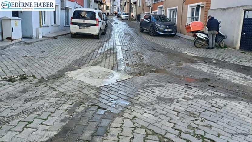 Nişancıpaşa'da su patlağına günlerdir müdahale yok!