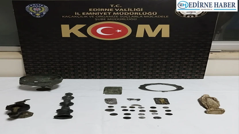 Otomobilde tarihi eser olduğu değerlendirilen 29 obje ele geçirildi