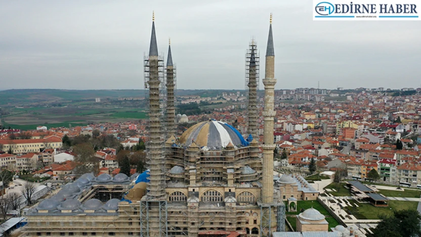 Restorasyonu devam eden Selimiye Camisi'ne bu yıl mahya asılmadı