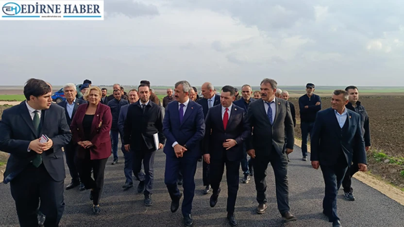 Sezer, 'Yollara üst kalite asfalt seriyoruz'