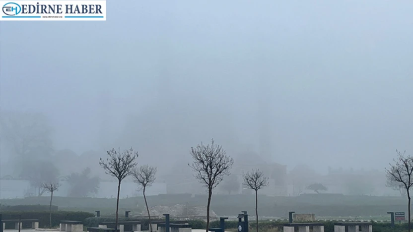 Tarihi kent sisin içinde kayboldu görüş mesafesi 50 metreye düştü