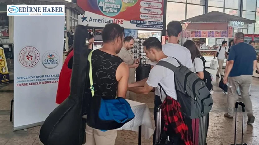 Üniversiteli gençlere sıcak karşılama