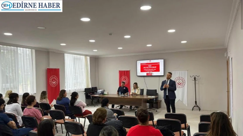 Uzunköprü'de 'Yaşlılık ve Toplumsal Hayat' söyleşisi düzenlendi