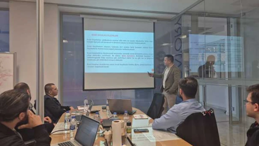 Yüksek gerilimde kritik eğitim