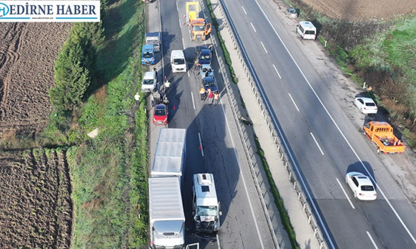 10 aracın karıştığı zincirleme trafik kazasında 7 kişi yaralandı