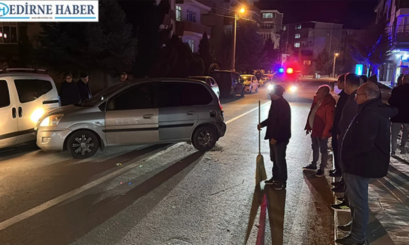 Atatürk Mahallesi'nde maddi hasarlı kaza yaralanan yok