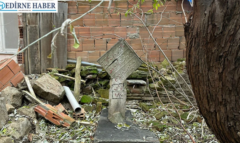 Bahçede ortaya çıkan 500 yıllık Osmanlı mezarı