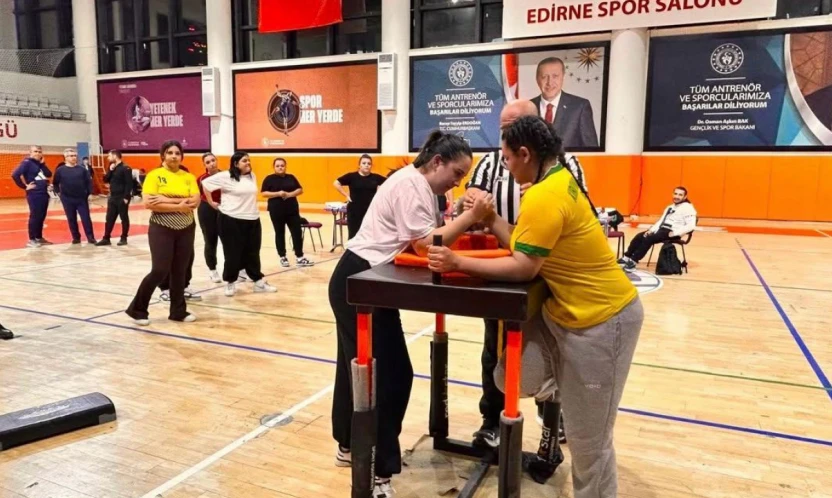 Bilek güreşi müsabakaları tamamlandı