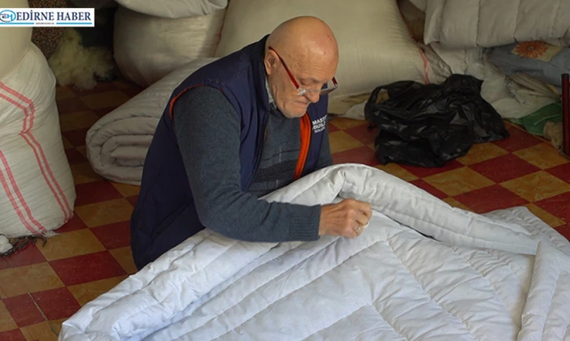 Bir ömür iğne ipliğe adandı, hazır ürünlere rağmen pes etmedi