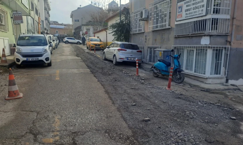 Bozulan yollar 60 gündür onarılmıyor