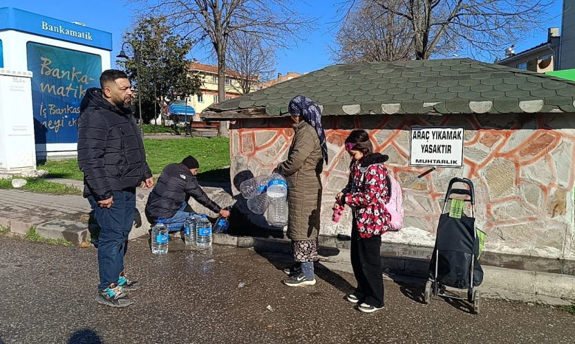 CHP'li belediye seyrediyor, Edirneliler bidonlarla hayat mücadelesi veriyor...