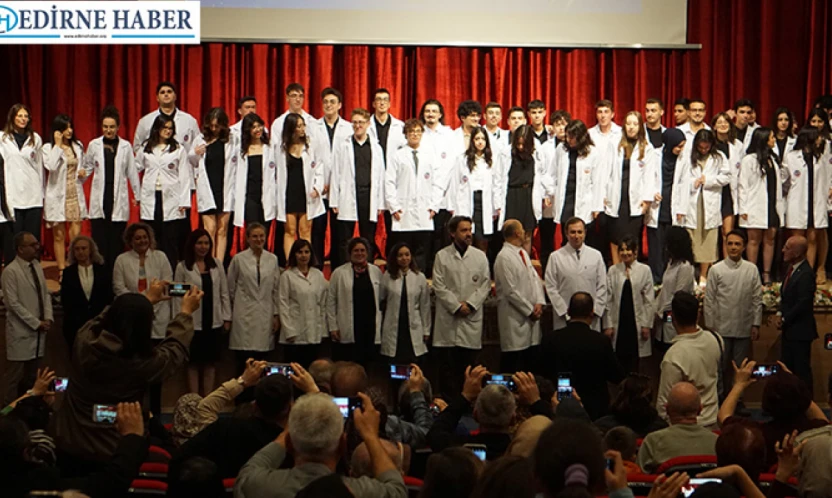 Diş Hekimliği Fakültesi'nde Beyaz Önlük Töreni