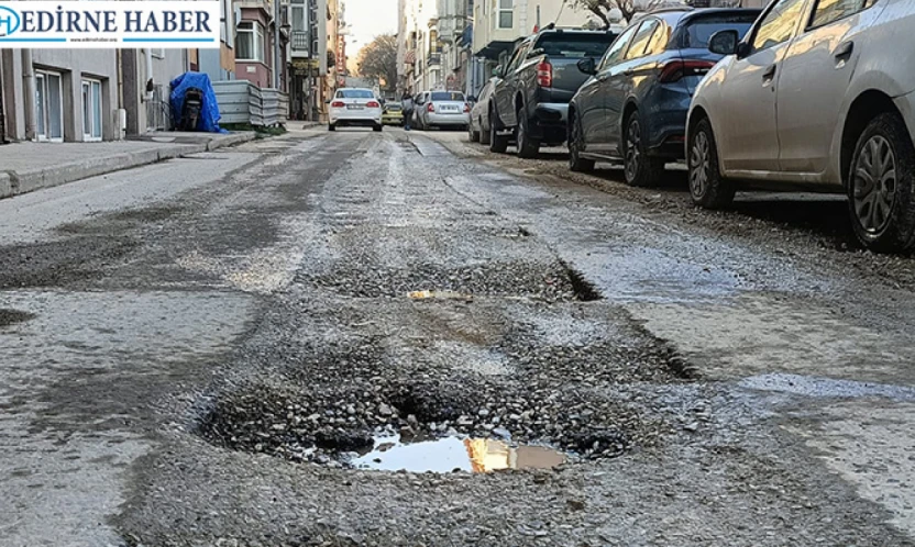 Edirne'de bozuk yollar tartışması büyüyor