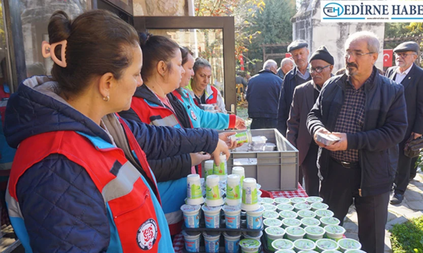 Edirne'de şehitler anısına hayır dağıtıldı
