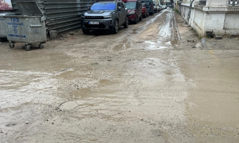Edirne'de yollar çamur deryasına döndü