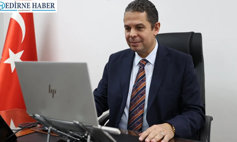 Edirne Sağlık Müdürü Yıldırım, AA'nın 6 kategorideki 112 fotoğrafını inceledi