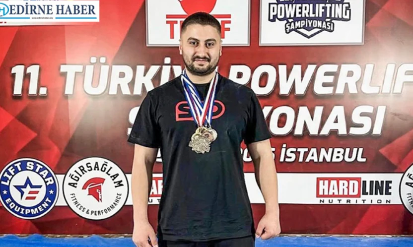 Emre Dalaklı, Türkiye Powerlifting Şampiyonası'ndan derecelerle döndü