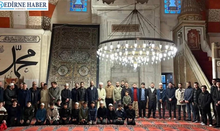 Gençler sabah namazında buluştu