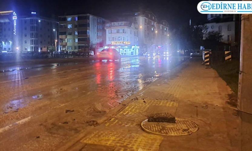 İbrahim Zagra Caddesi göle döndü