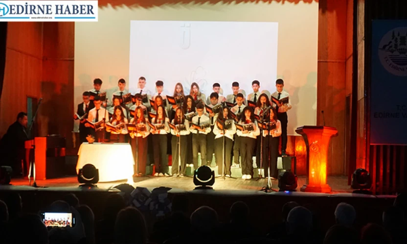 Lise öğrencilerinden Öğretmenler Günü'ne özgü oratoryo gösterisi