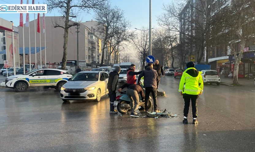 Motosiklet yola savruldu, sürücüsü yaralandı