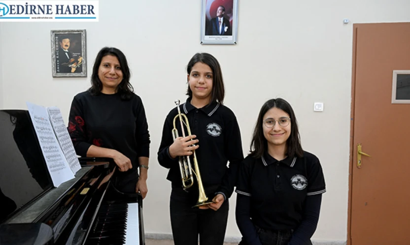 Müziğe sarılarak hayata tutundular