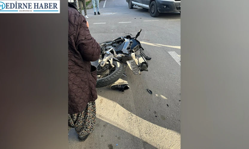 Otomobille motosiklet çarpıştı, 1 yaralı