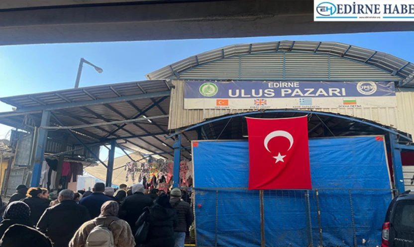 Soğuk havaya rağmen Cuma Pazarı dolup taştı