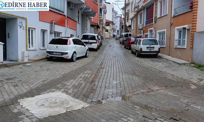 Su Patlağı Mahalle Sakinlerini Zor Durumda Bıraktı