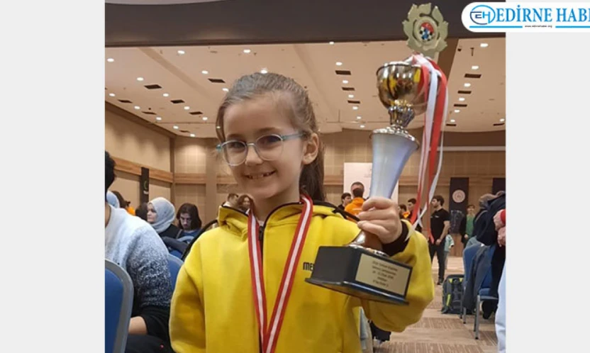 TED Edirne Koleji öğrencisi Türkiye üçüncüsü