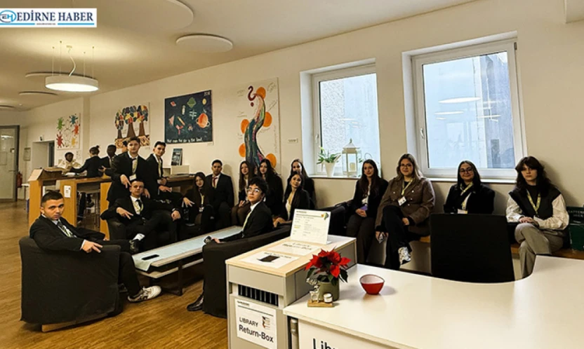 TED'li Öğrenciler KAMUN'25'te Türkiye'yi zirveye taşıdı