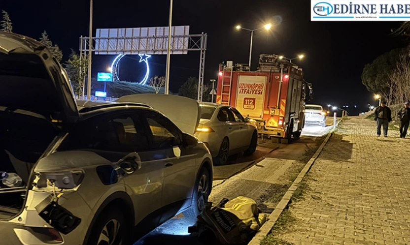 Tırdan yola düşen demir parçasına çarptı