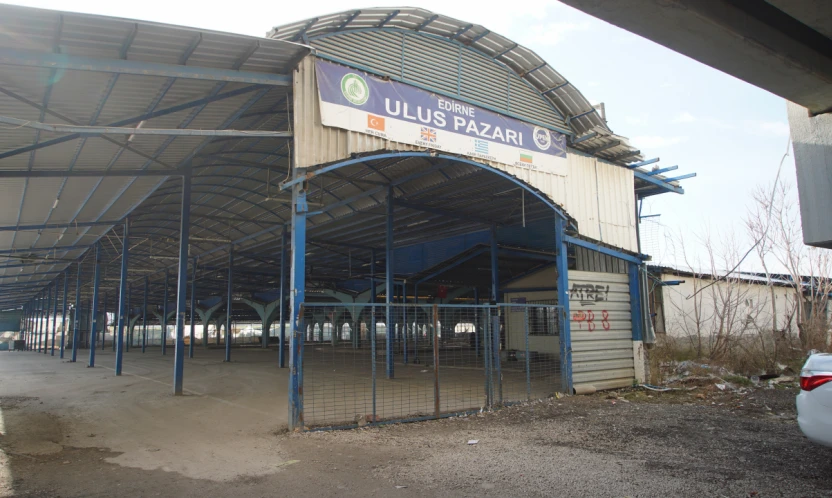 Ulus Pazarı çıkmazı: Bir kapanıyor, bir açılıyor...